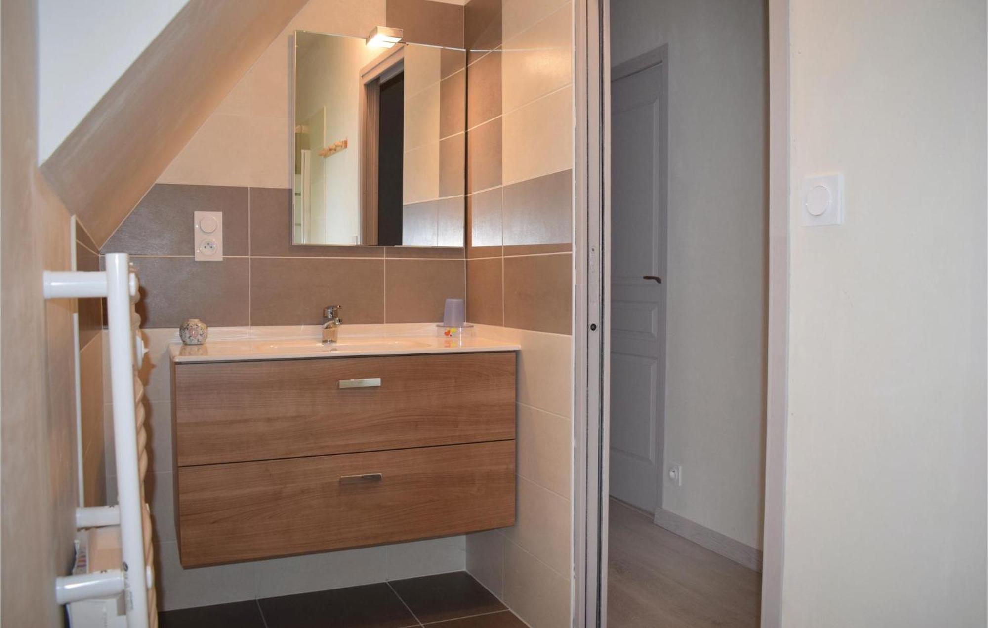 Gorgeous Home In Saint Alban With Kitchen Exteriör bild