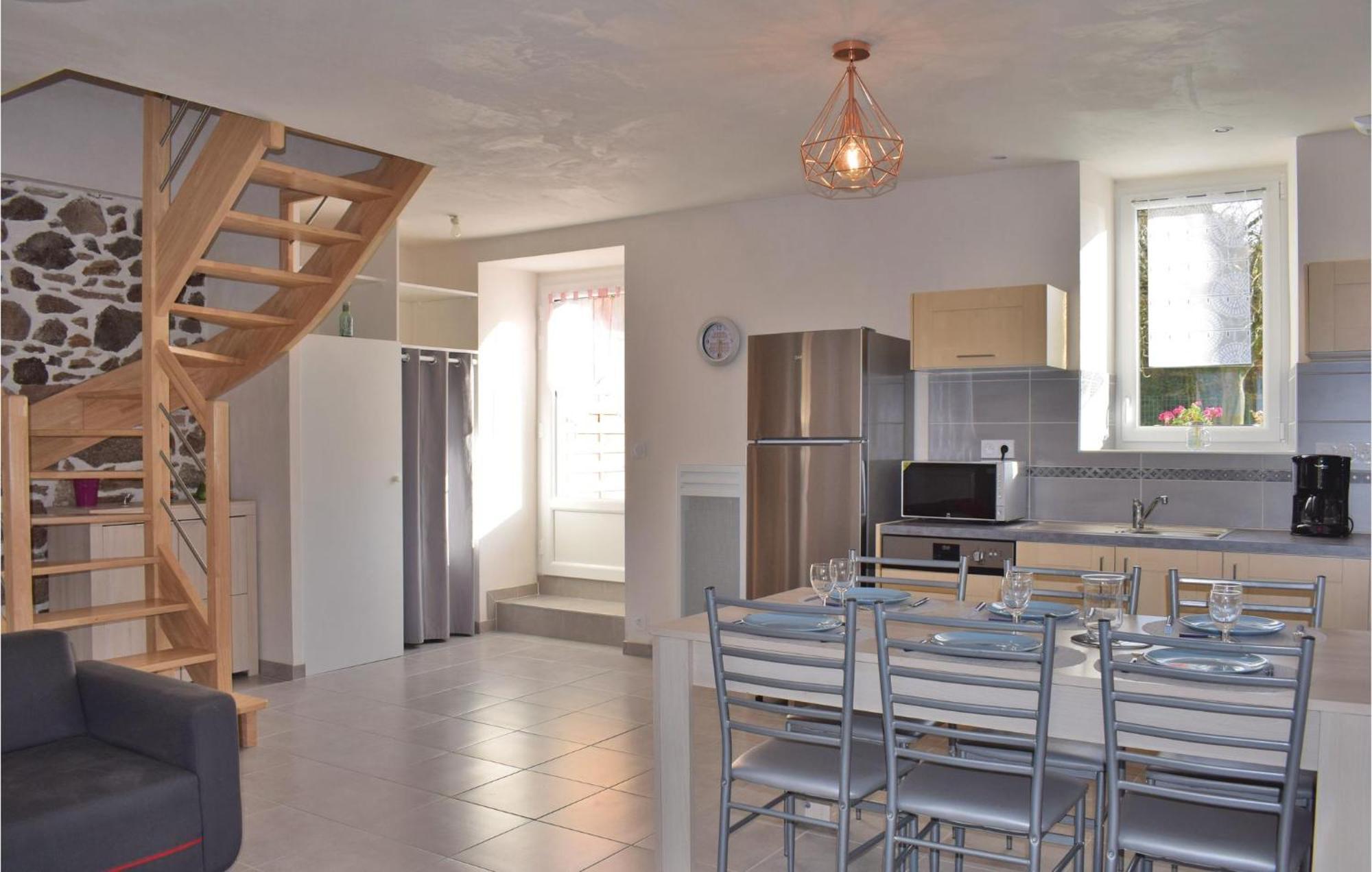 Gorgeous Home In Saint Alban With Kitchen Exteriör bild